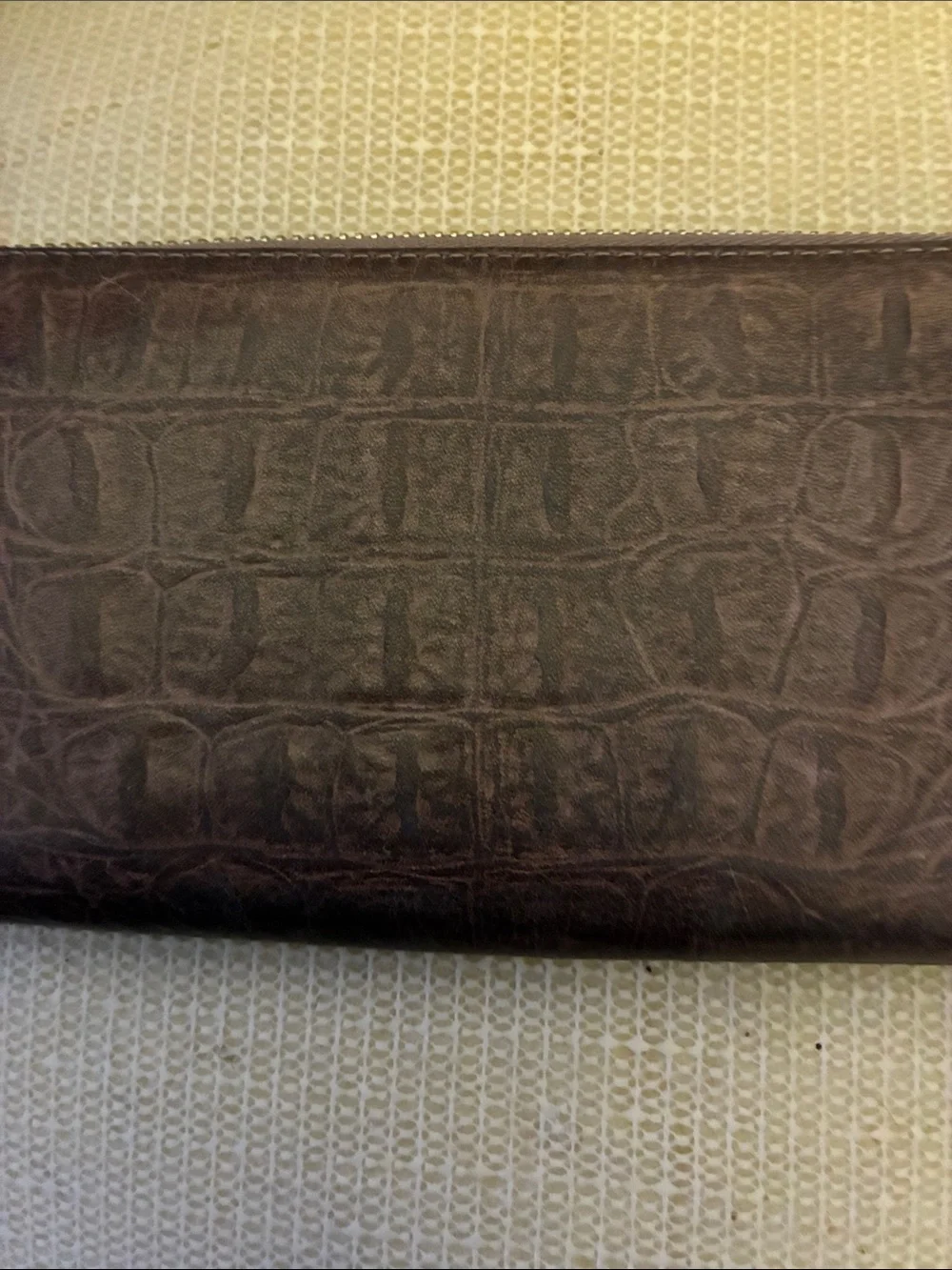 Kenneth Cole Reaction Brown faux Crocodile-Texture Zip Wallet clutch 18&card
